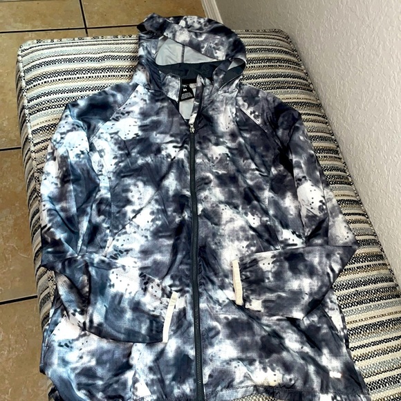 Pro Player Jackets & Blazers - Pro player 100%polyester medium jacket. Grey and white.